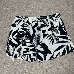 Black white skort (skirt with shorts) floral palm